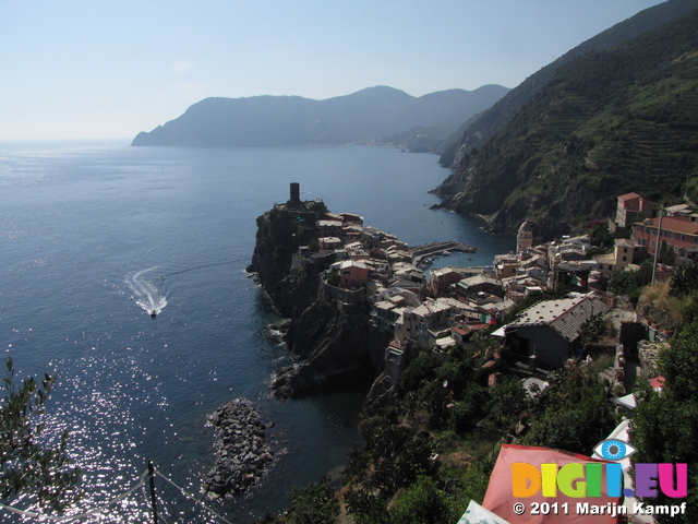 SX19725 Vernazza, Cinque Terre, Italy